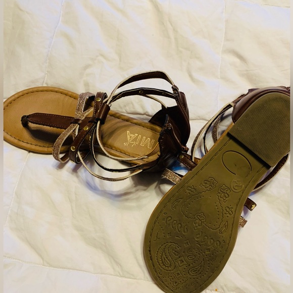 Mia Gladiator Sandals - Size 2 - Brown w/ Sparkle Straps - Picture 2 of 4